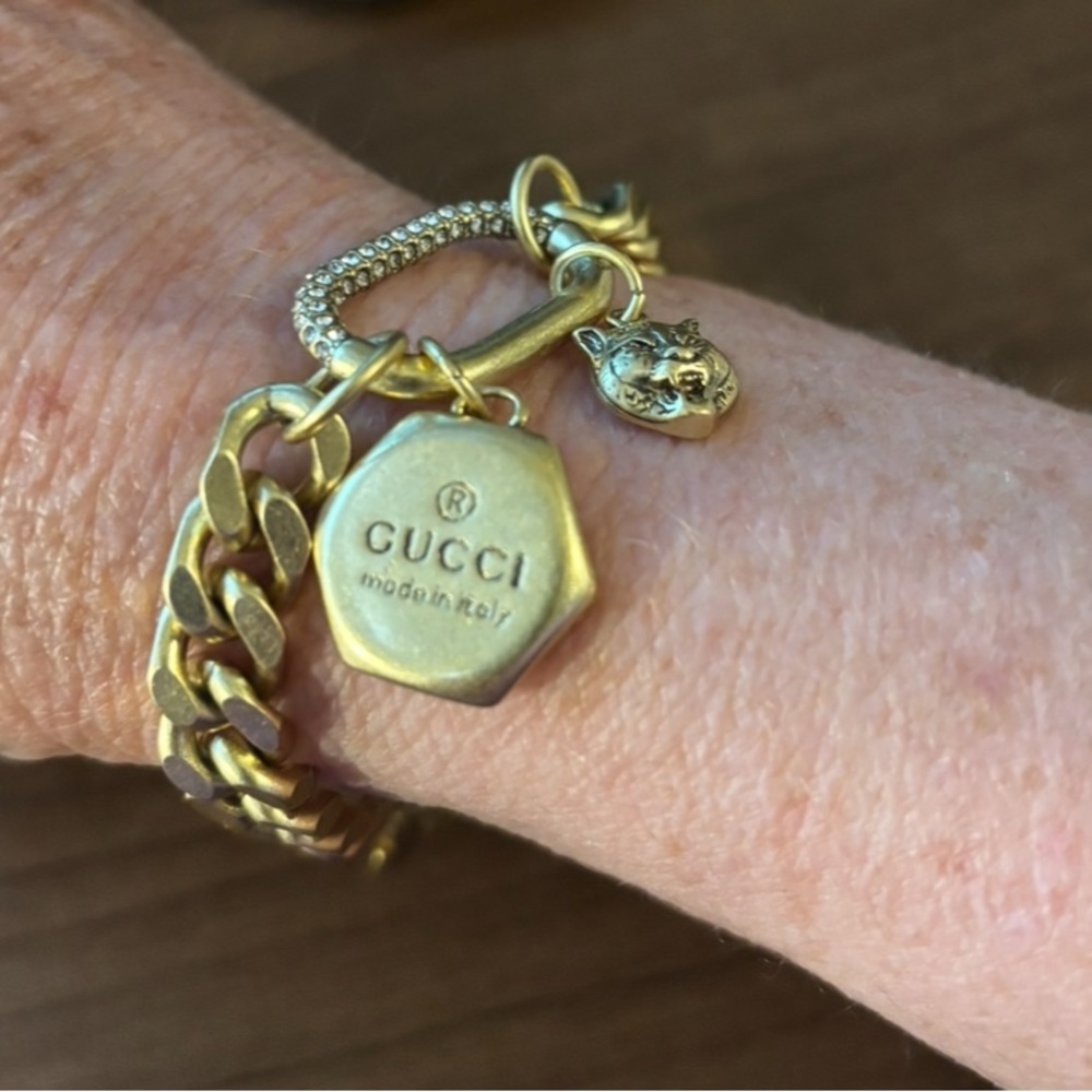 ✨💎RARE💎✨Gucci Hexagon Charm Bracelet
